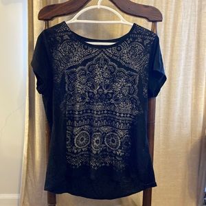 Black t-shirt with silver print